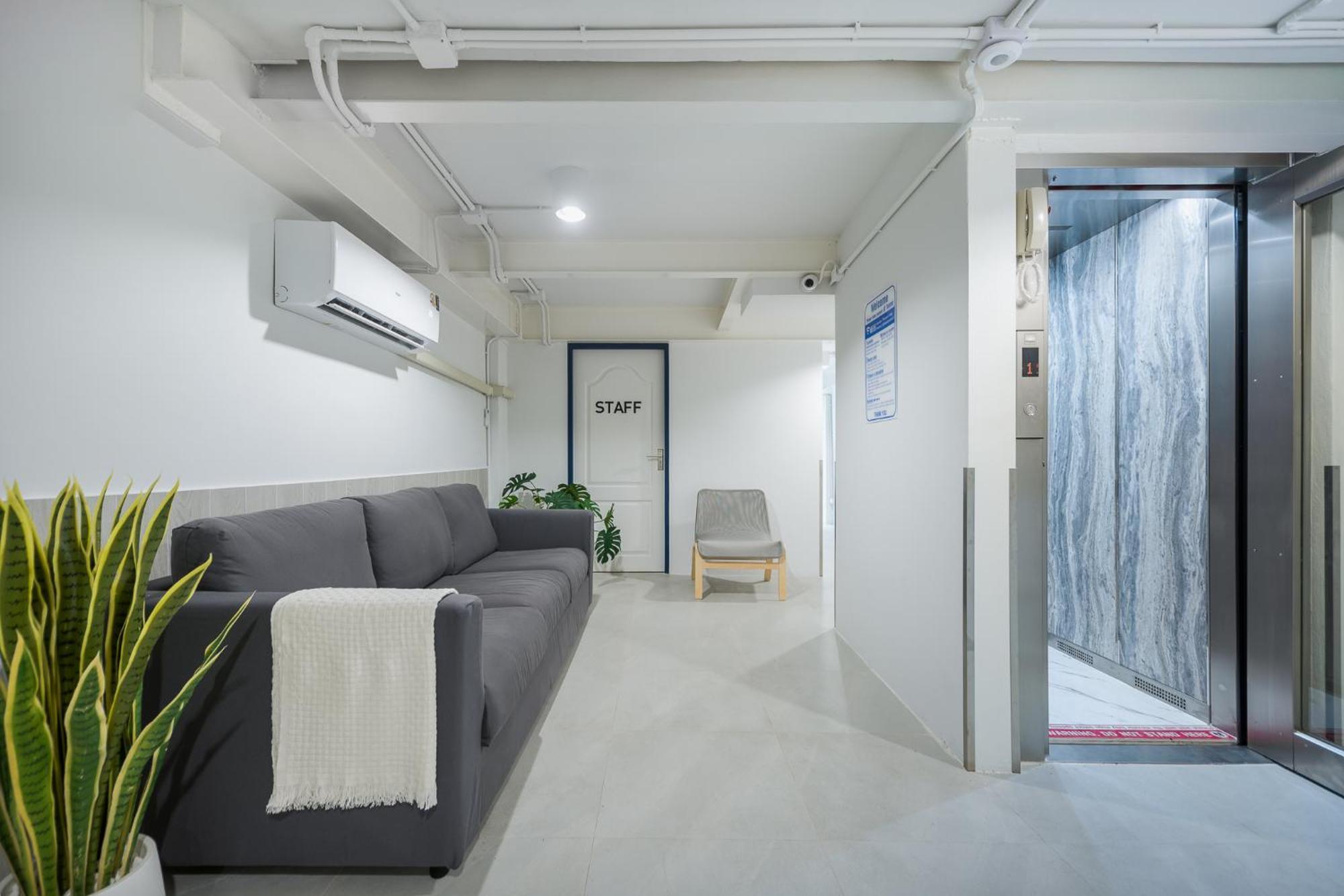 Platinum Premium Deluxe Apartments กรุงเทพมหานคร ภายนอก รูปภาพ