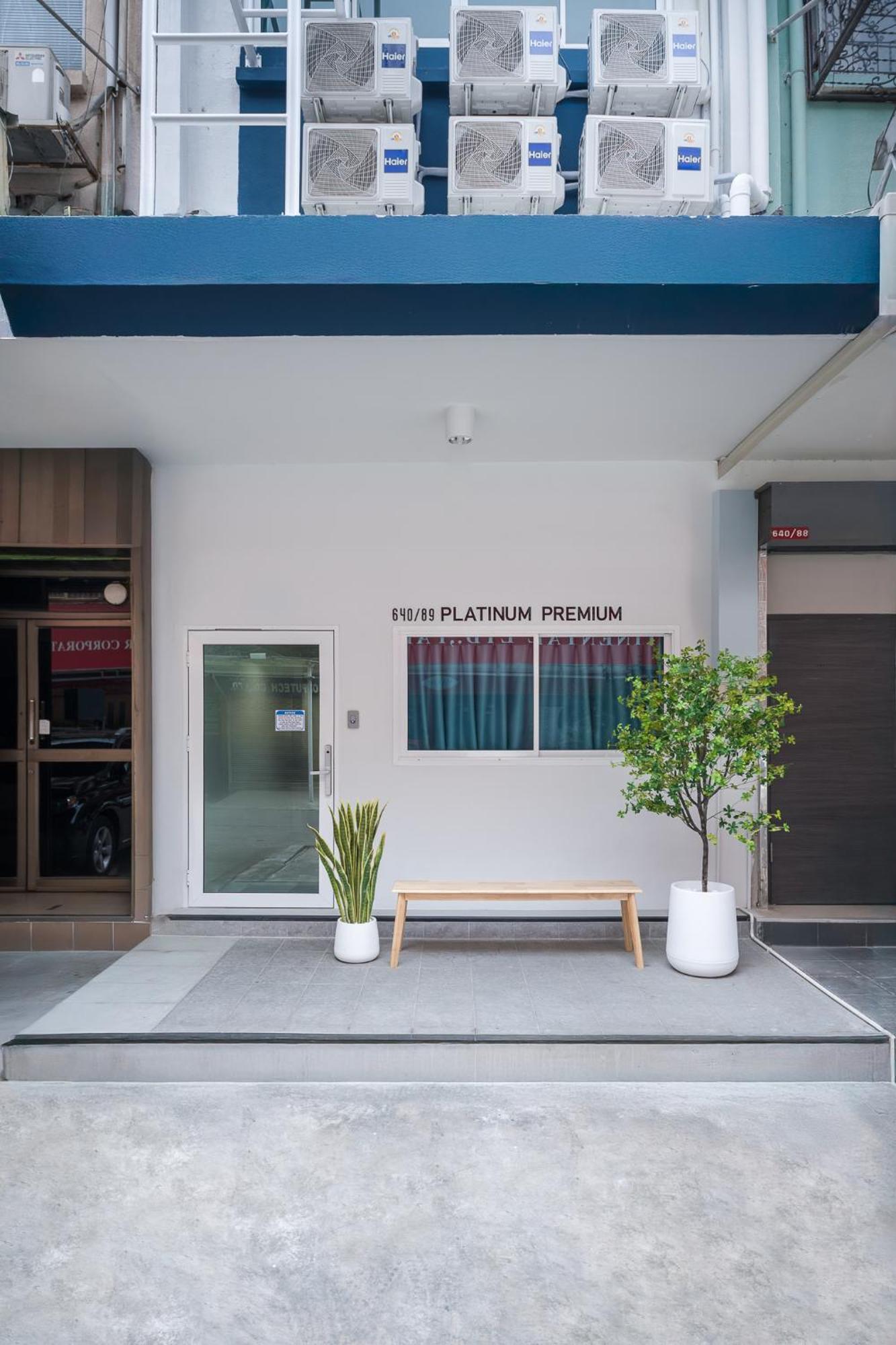 Platinum Premium Deluxe Apartments กรุงเทพมหานคร ภายนอก รูปภาพ